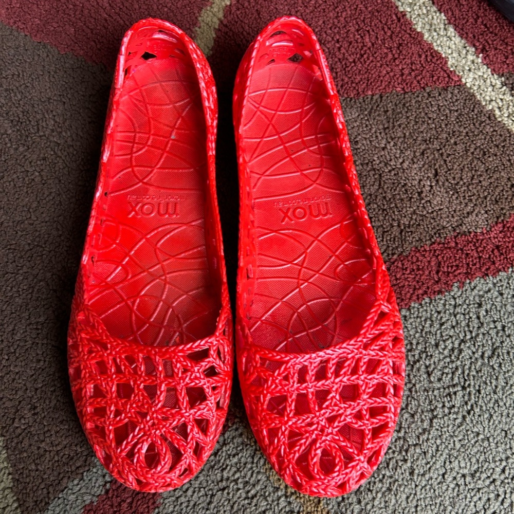 Mox sandals size 39 (8.5)